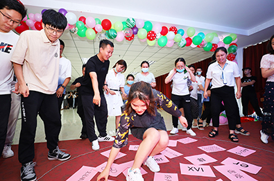 火爆网怀旧生日会 火爆网怀旧生日会