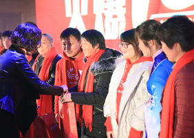 幸运抽奖,惊喜连连!