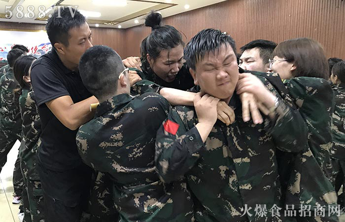 要做点亮别人的蜡烛